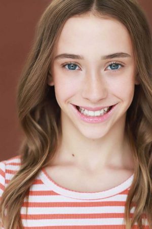Elle-Armstrong-actress-model-Talent-Unlimited07