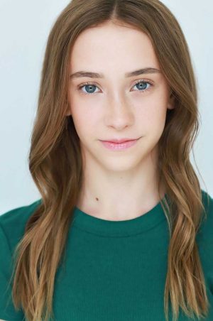Elle-Armstrong-actress-model-Talent-Unlimited09
