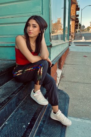 Julia Utterback-model-actress-Talent Unlimited03