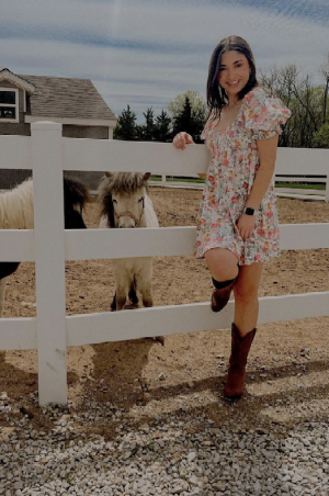 Julia Utterback-model-actress-Talent Unlimited18