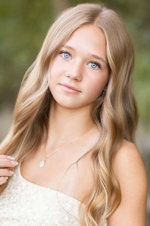 Vivian-Overlease-model-Talent-Unlimited01